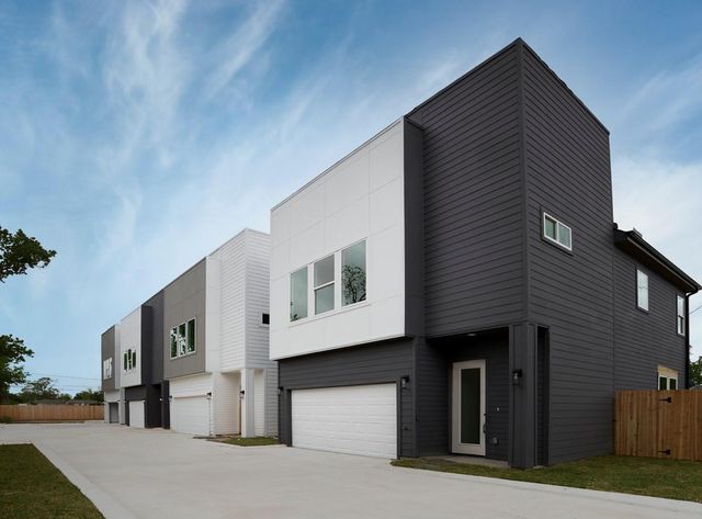 5123 Larkspur St C — Villas at Larkspur