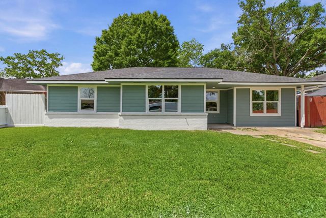2208 Merle St — Shaver Place Add Sec 03