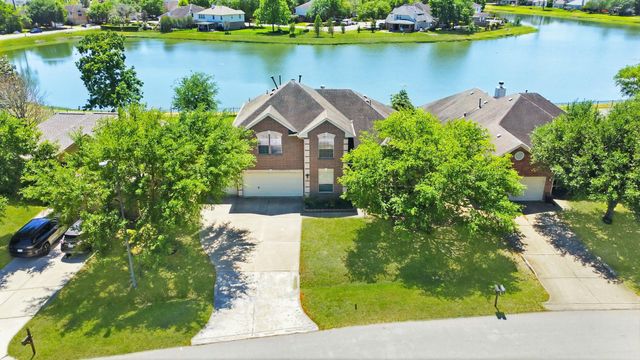 9203 E Lakeside Dr — Hidden Lake Estates
