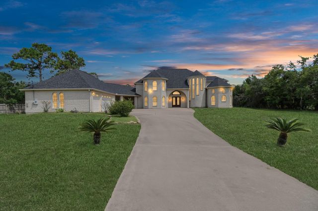 1321 E Archer Rd — LEYVAS