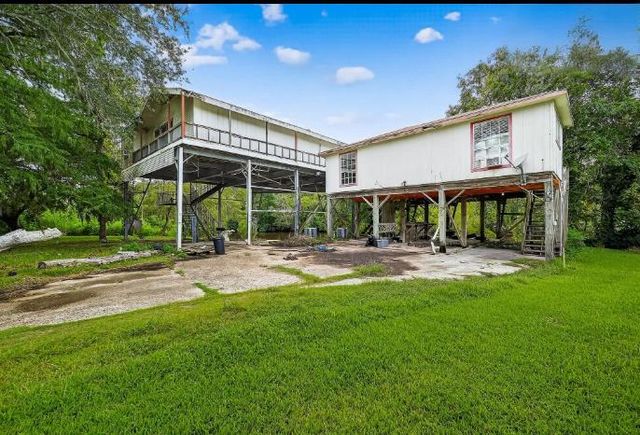 523 & 525 Shady Oaks Harbor Rd — Shady Oaks Harbor