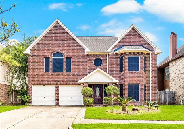 16423 Ash Point Ln — Village Of Oak Lake R/P