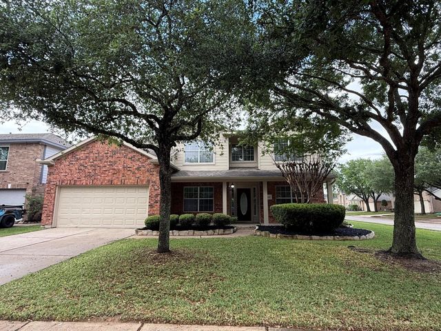 19522 Fernhaven Dr — WESTFIELD