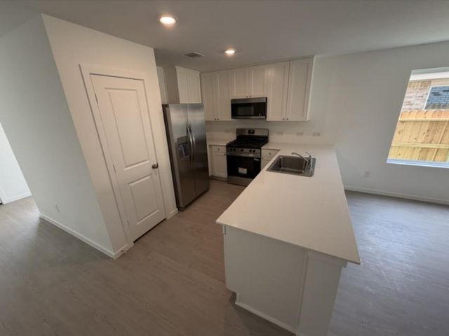 15713 Plum Brook Dr — Sweetwater Ridge