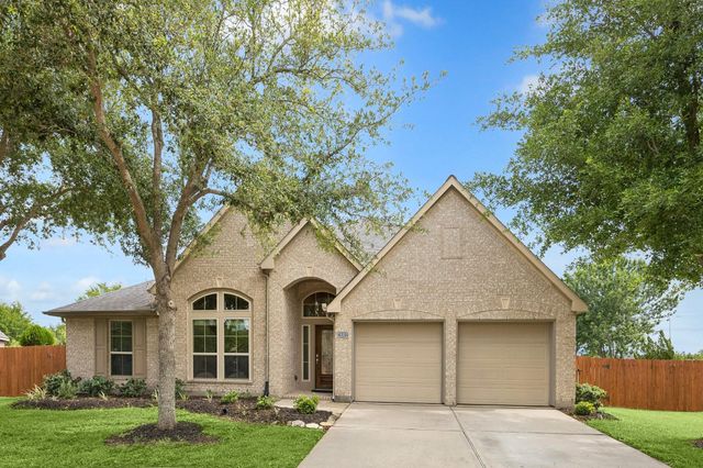 28802 Hollycrest Dr — Firethorne West Sec 5