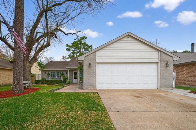 2902 Kingfisher Dr — Timberwood Sec 02