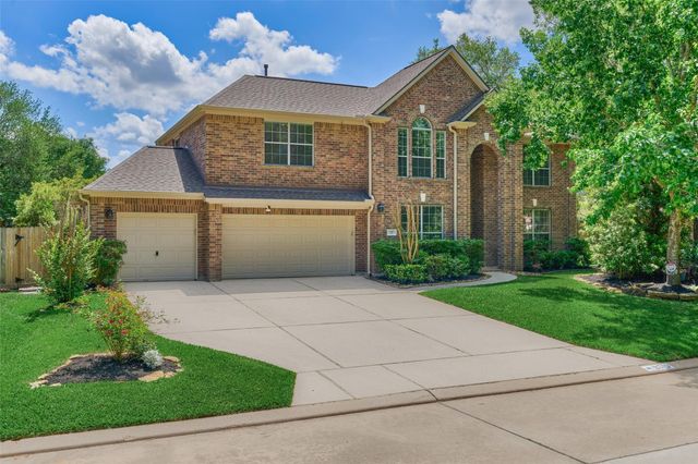 23 Weeping Spruce Pl — Wdlnds Village Alden Br 84