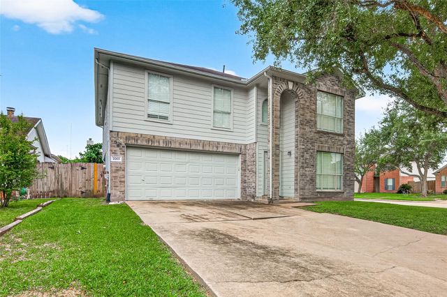 2063 Greencrest Dr — Quail Green West