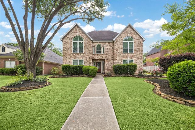 4410 Pine Breeze Dr — Greentree Village Sec 05