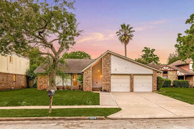 1214 Park Royale Ct — Memorial Pkwy