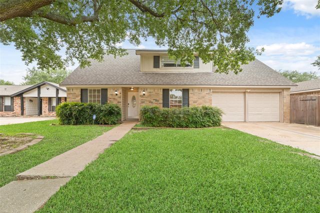 21110 Park Brush Ln — Memorial Pkwy