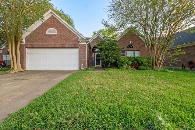4805 Chrissie Dr — Willowick Pearland