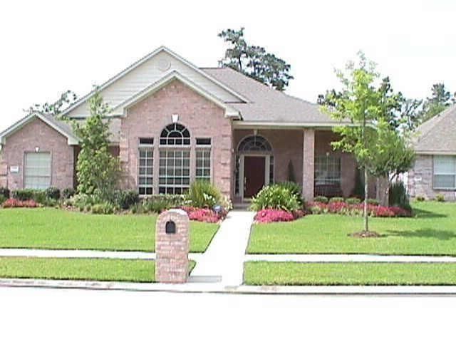 527 Starkstone Ct — Oakridge Forest 02