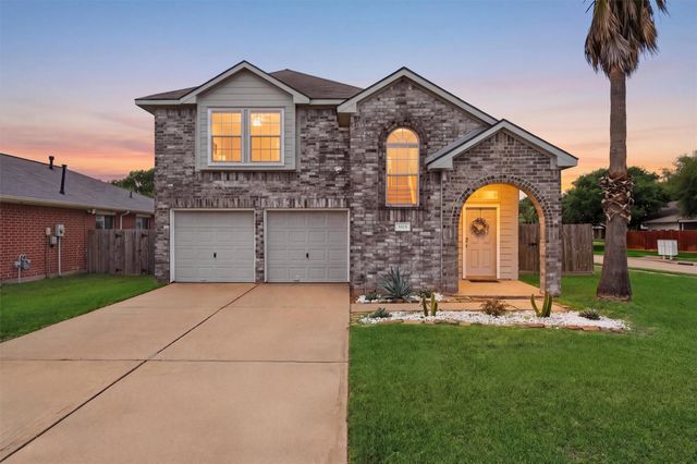 5515 Bear Trail Ln — Creekside