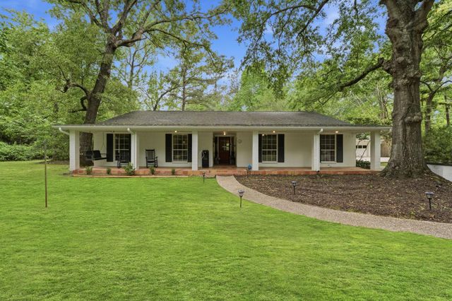 619 Tall Pines Dr — Tall Pines