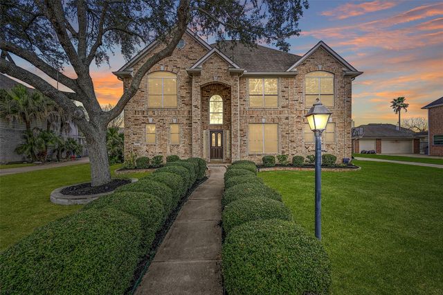 1915 Blue Quail Dr — Falcon Ridge Sec 3 92