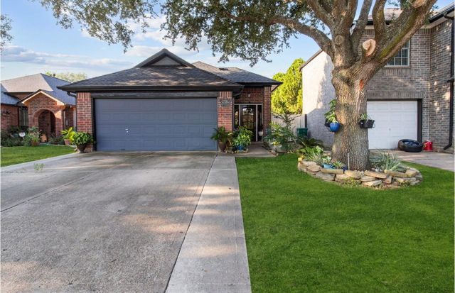 3725 Meadow Wood Dr — Meadow Woods