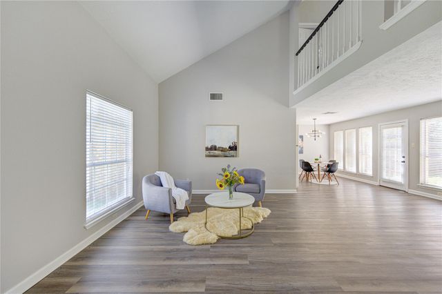 3327 Timber View Dr — Settlers Park Sec 2