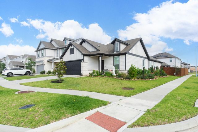23502 Glenbuck St — Pine Grove Sec 2