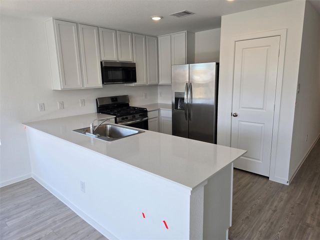 9411 Dazzling Tentacle Dr — Scotts Bend