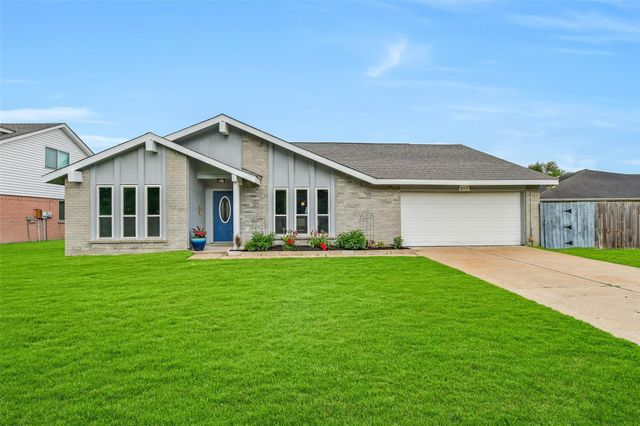 217 Old Oaks St — Countryside