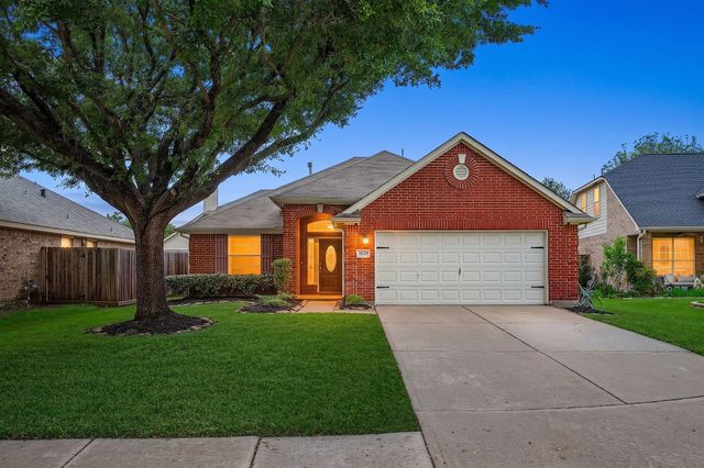 24427 Tucker House Ln — Lakecrest