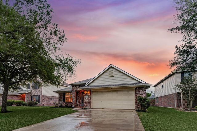 2326 Fern Lacy Dr — Hannover Village