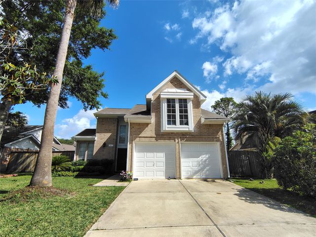 4411 Waterfall Way — Lakefield