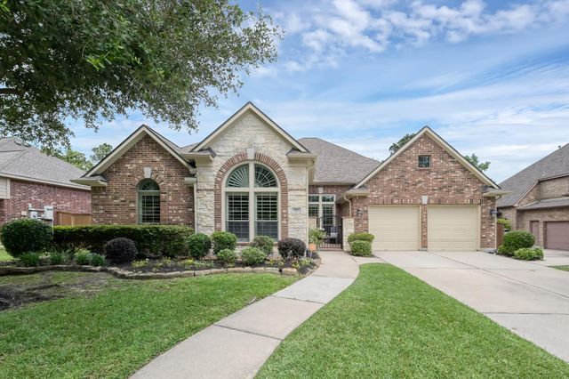 2406 Randal Point Ct — Lakes/Cypress Forest Sec 01