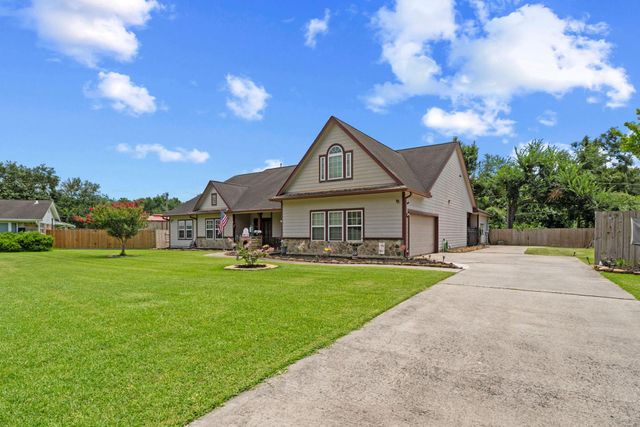 210 Southwood Cir — Roseland Oaks Sec 02