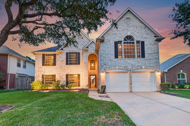 2023 Winding Hollow Dr — Oak Park Trails