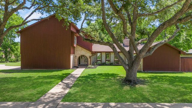 2011 Briar Ln — Country Club Estates