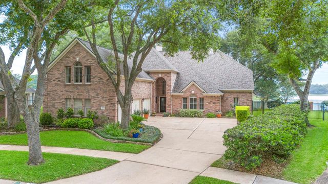 39 Rippling Creek Dr — Fosters Green