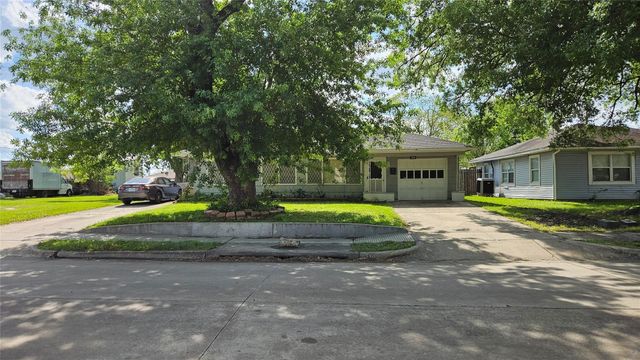 940 Coleman Ave — Revelon Terrace