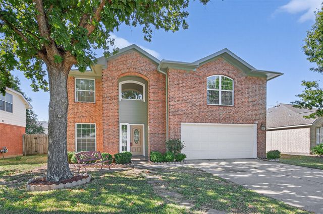 7203 Greenwood Point Dr — Amhurst Sec 02