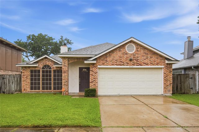 2028 Sandy Knoll Dr — Hunters Green