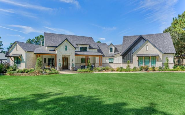 1010 Towering Oaks St — High Meadow Ranch