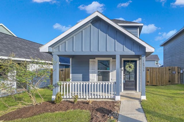 16939 Marie Village Dr — Marie Village