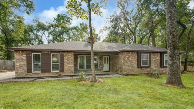 222 Ridgewood Dr — Oak Ridge North 04
