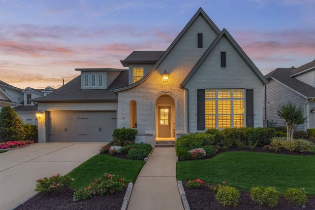87 W Sawyer Ridge Dr — The Woodlands Creekside Park