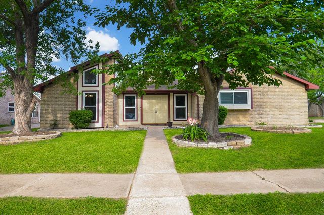 21110 Park Tree Ln Ln — Memorial Parkway