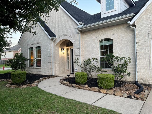 1320 Riverrock Ct — Friendswood Lakes Sec 4 2008
