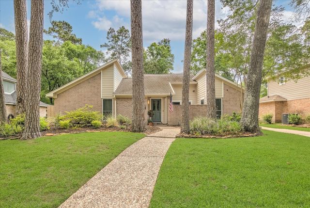 2046 Riverlawn Dr — Woodland Hills Village Sec 11
