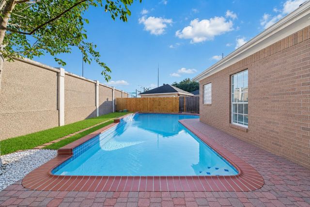 1508 Red Bud Ct — Dixie Woods Sec 1&2&3 Ph1-Ph2