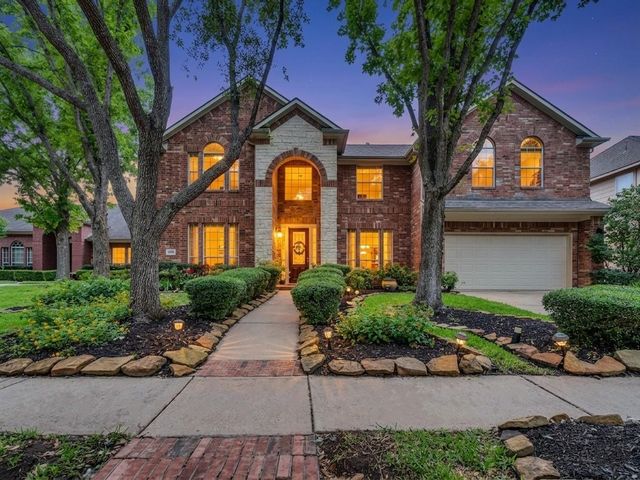 1014 Longdraw Dr — Grayson lakes