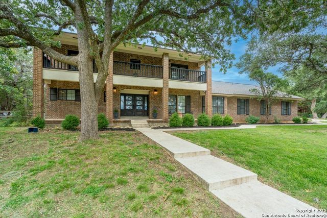 27301 Autumn Glen — COUNTRY BEND