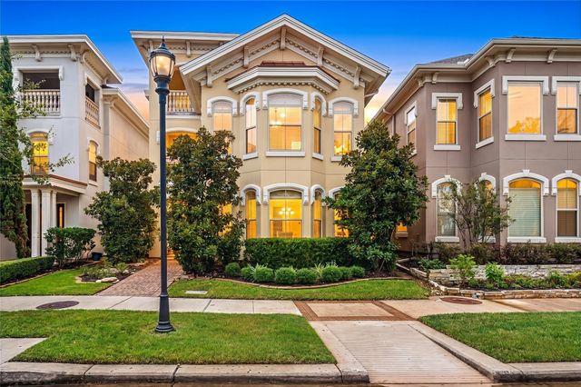 39 Olmstead Row — The Villas