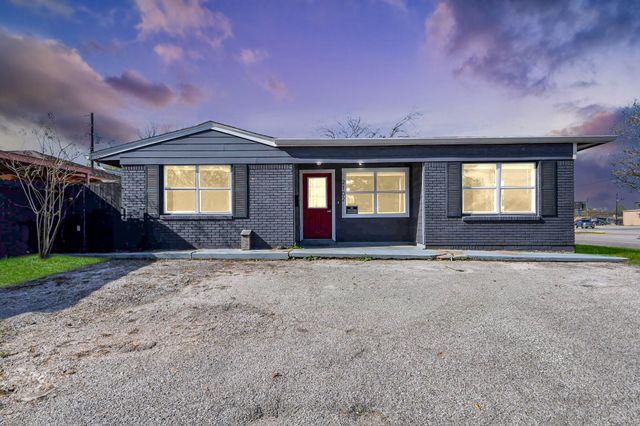 2102 Dewberry Ln — Strawberry Hills Sec 02