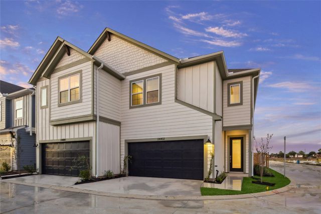 24404 Colonial Mound Dr — Colonial Heights
