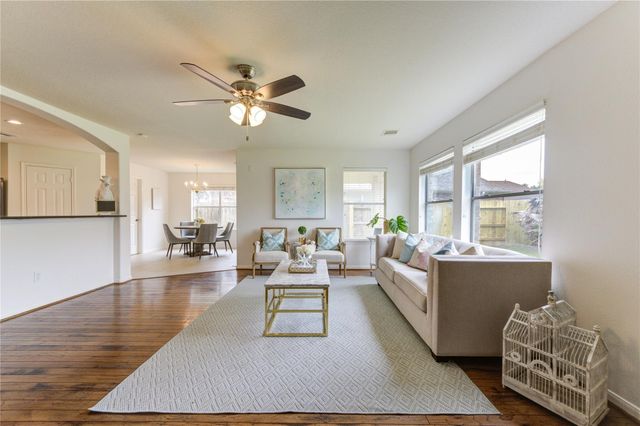 2307 Short Springs Ct — Shadow Creek Ranch Sf1-Sf2-Sf3